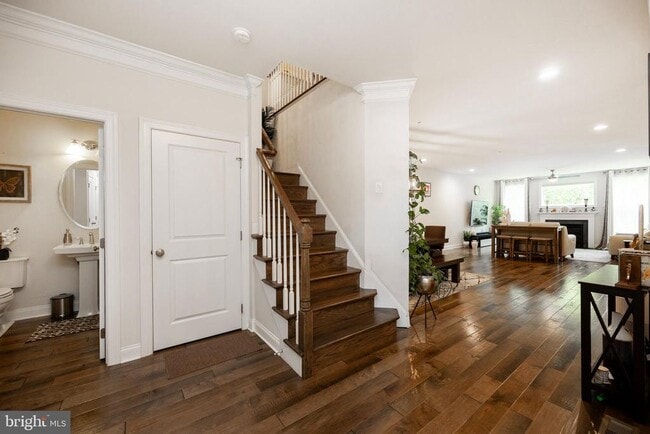 Building Photo - 126 Iron Hill Way