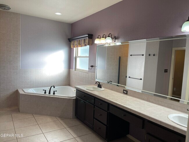 Building Photo - 12632 Tierra Fuego Ct