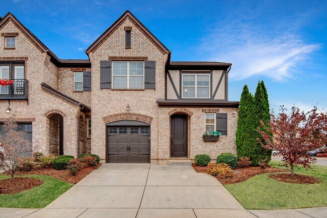 Primary Photo - 3 Bed, 2.5 Bath End Unit Townhome w/ Garage
