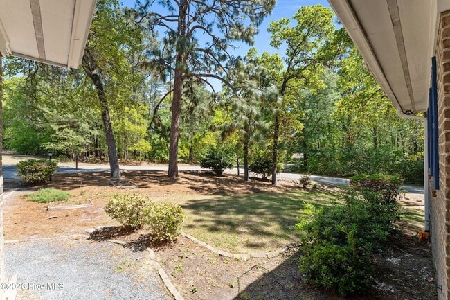 Building Photo - 24 Spring Lake Dr