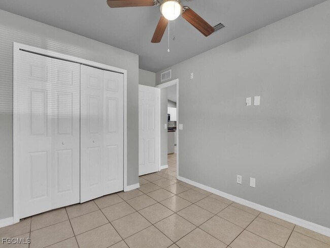 Building Photo - 801 Meadow Rd