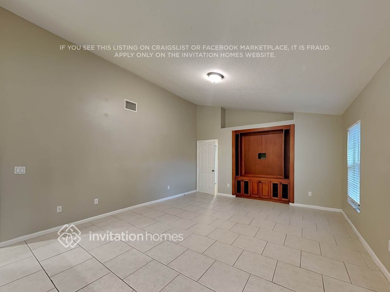 Building Photo - 2293 Stonegate Dr