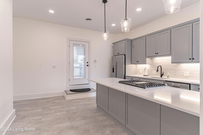 Building Photo - 1804 Frankfort Ave