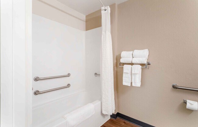 Building Photo - Furnished Studio-Asheville - Tunnel Rd.