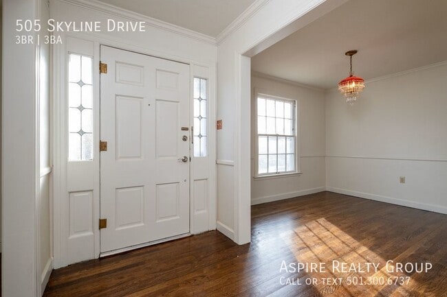 Building Photo - 505 Skyline Dr