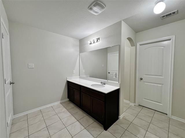 Building Photo - 526 Clearlake Dr