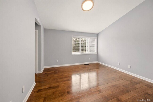 Building Photo - 42 Clarewood Dr