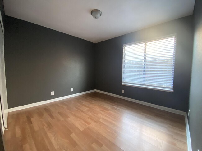 Building Photo - 1255 Johnson Ave