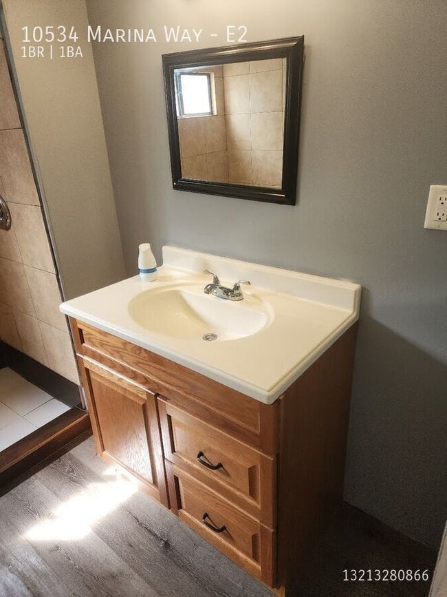 Building Photo - 10534 Marina Way