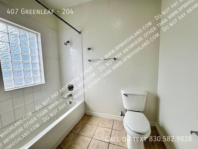 Building Photo - 407 Greenleaf-204