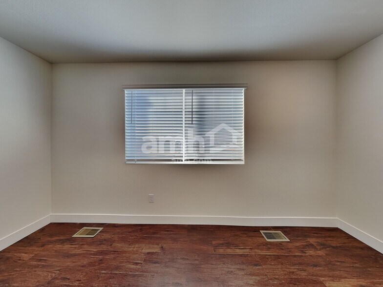 Building Photo - 11654 Broken Top Dr