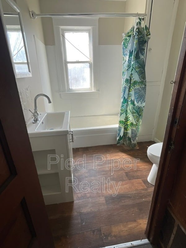 Building Photo - 434 1/2 S State Ave