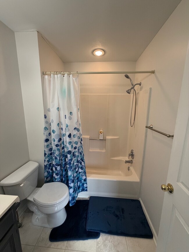 Building Photo - 7 Lenape Ln