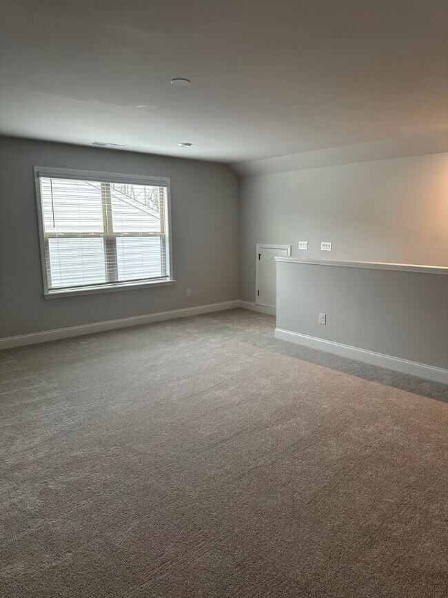 Building Photo - 505 Colebrook Wy