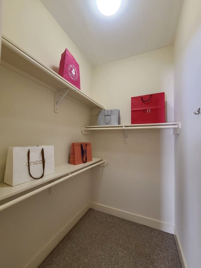 Building Photo - 5515 Petty St