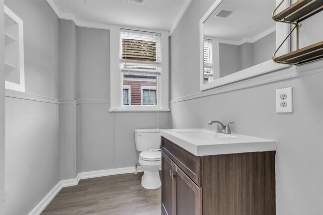 Building Photo - 4303 McKinney St