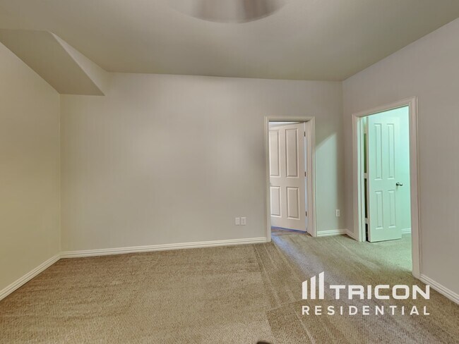 Building Photo - 607 Pewitt Ln