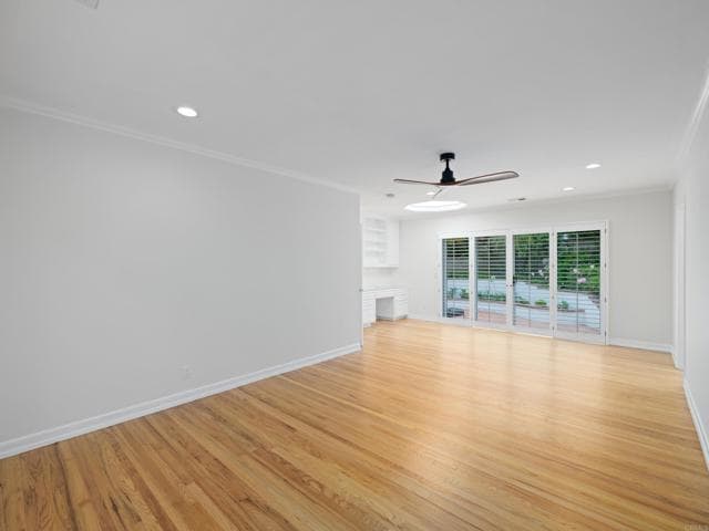 Building Photo - 7920 Avenida Alamar