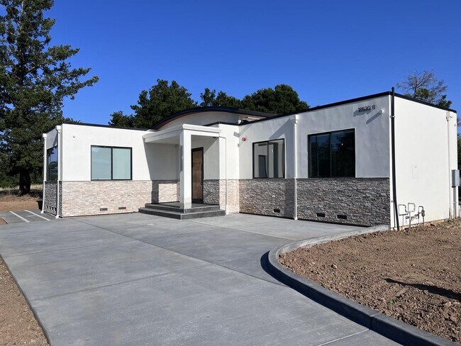 Building Photo - 18530 Marshall Ln