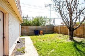 Building Photo - 2215 Mission Hill Dr