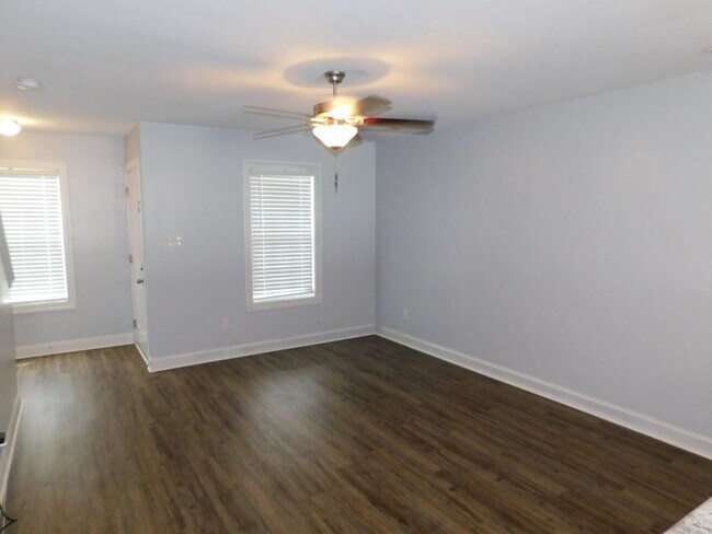 Building Photo - 138 Heather Glenn Cir