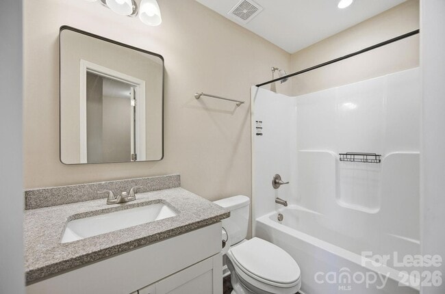 Building Photo - 1361 Ontario Dr