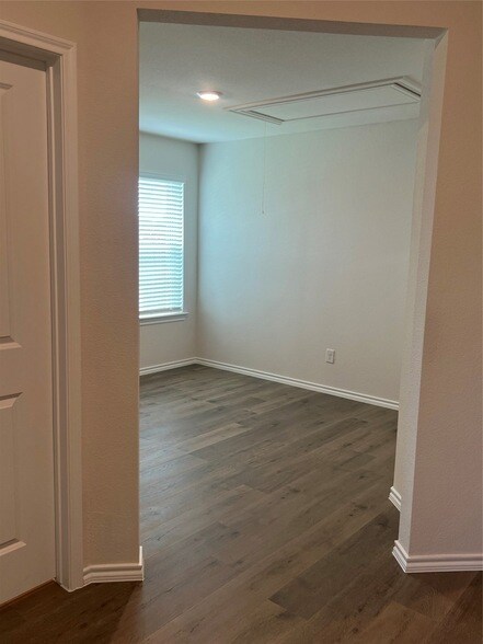 Building Photo - 4100 Malachite Dr