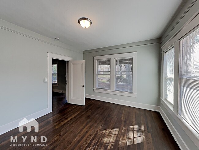 Building Photo - 1324 42nd St Ensley