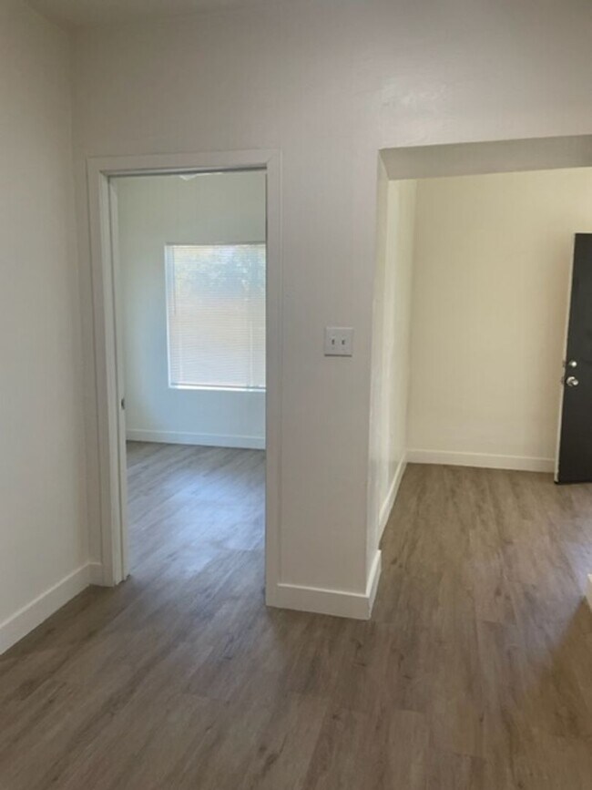 Building Photo - Unique Tri plex