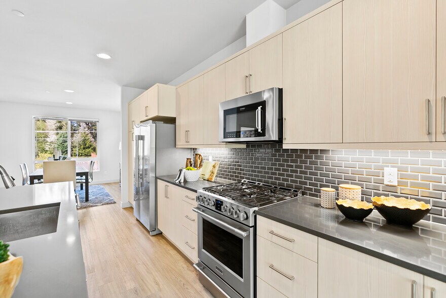 Building Photo - 17905 35th Ave SE