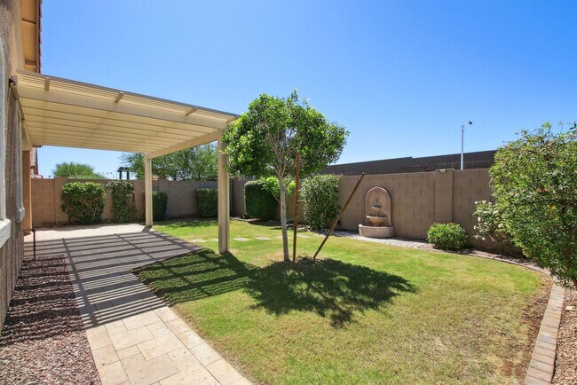 Building Photo - 4 Bedroom single family home in Phoenix