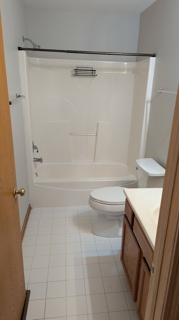 Building Photo - 28764 Pondview Dr