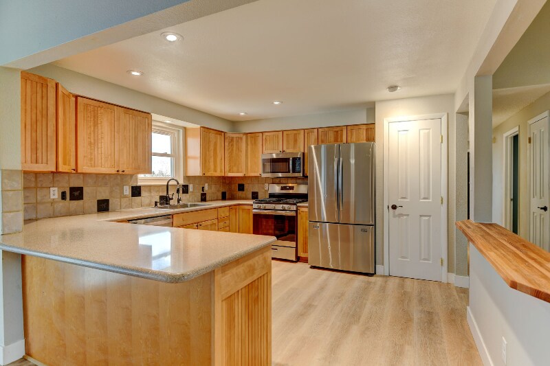 Building Photo - 4801 Gary Dr