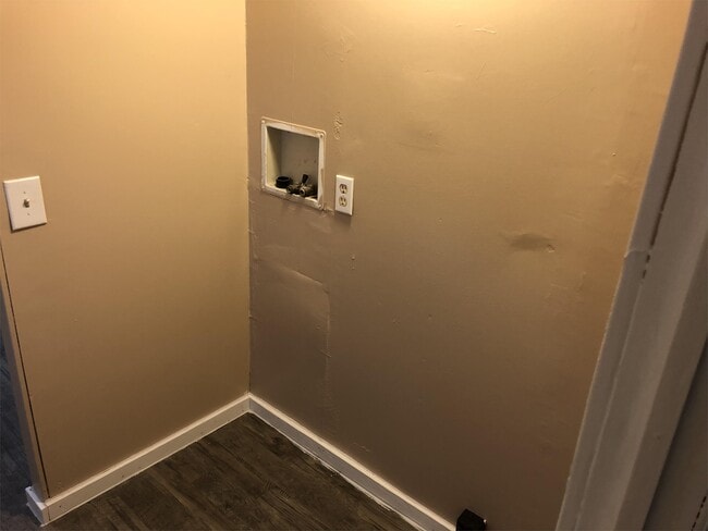 Building Photo - 57 Volewood Ln