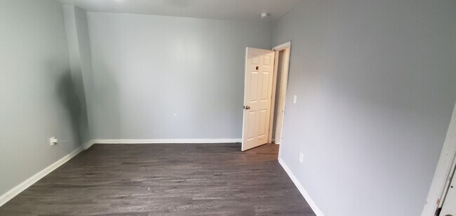 Building Photo - 5046 Hazel Ave