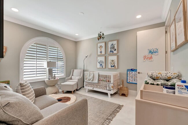 Building Photo - 5747 Paddington Way