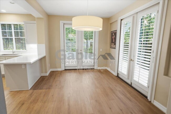 Building Photo - 26925 Carmelita Dr