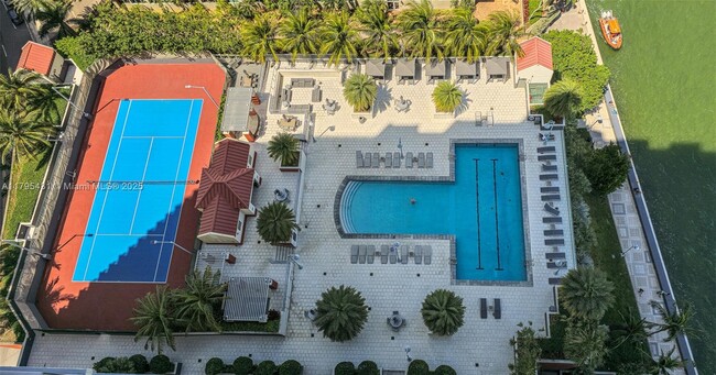Building Photo - 1155 Brickell Bay Dr