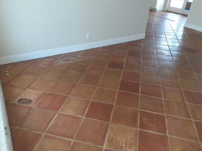 Building Photo - 223 SW 14th Pl