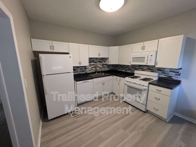 Building Photo - 3122 N 10th St