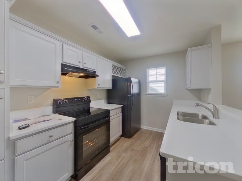 Building Photo - 345 Hunslet Cir