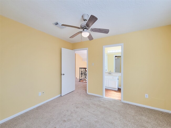 Building Photo - 10130 Berry Limb Dr