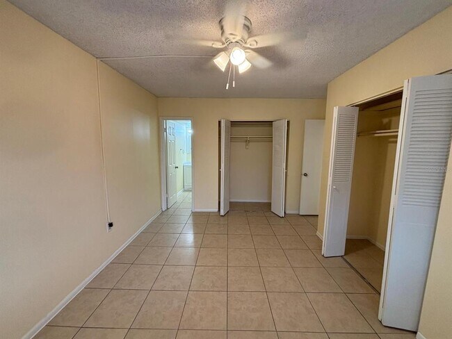 Building Photo - 1432 Holden Ave