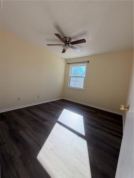 Building Photo - 5492 Pocono Pl