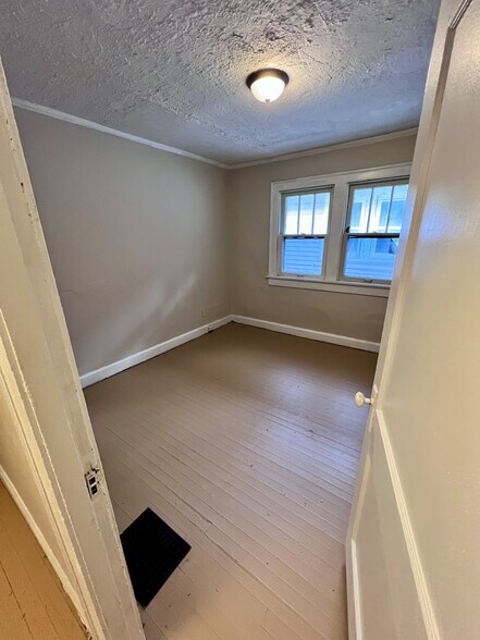 Building Photo - 3711 Boulevard Pl