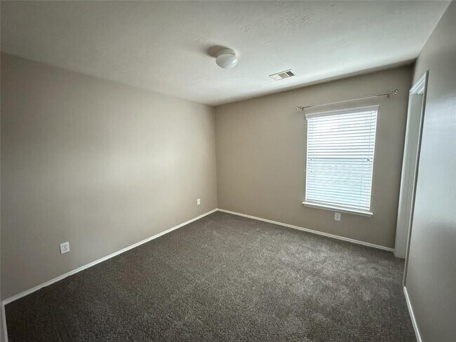 Building Photo - 5015 BridgeValley Ct
