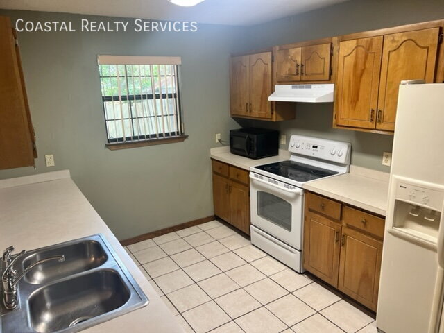 Building Photo - 65 Olde Cypress Cir NW