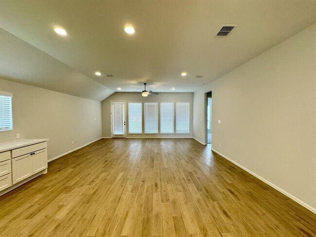 Building Photo - 31310 Wildflower Fld Ct