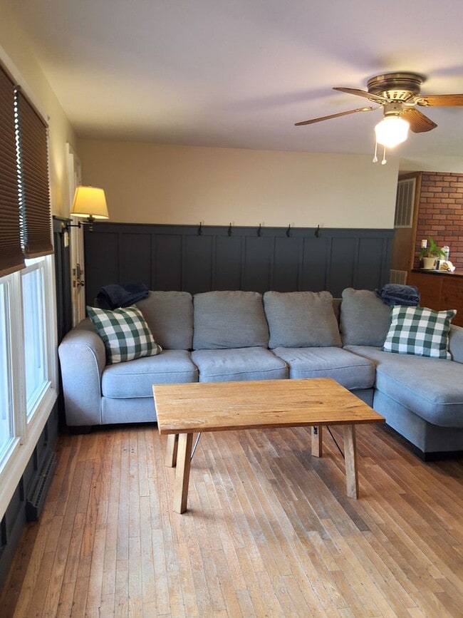 Building Photo - Fully Furnished home in Beaufort