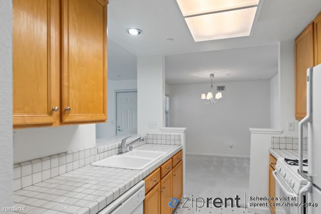 Building Photo - 2 br, 2 bath Condo - 606 Arcadia Terrace, ...